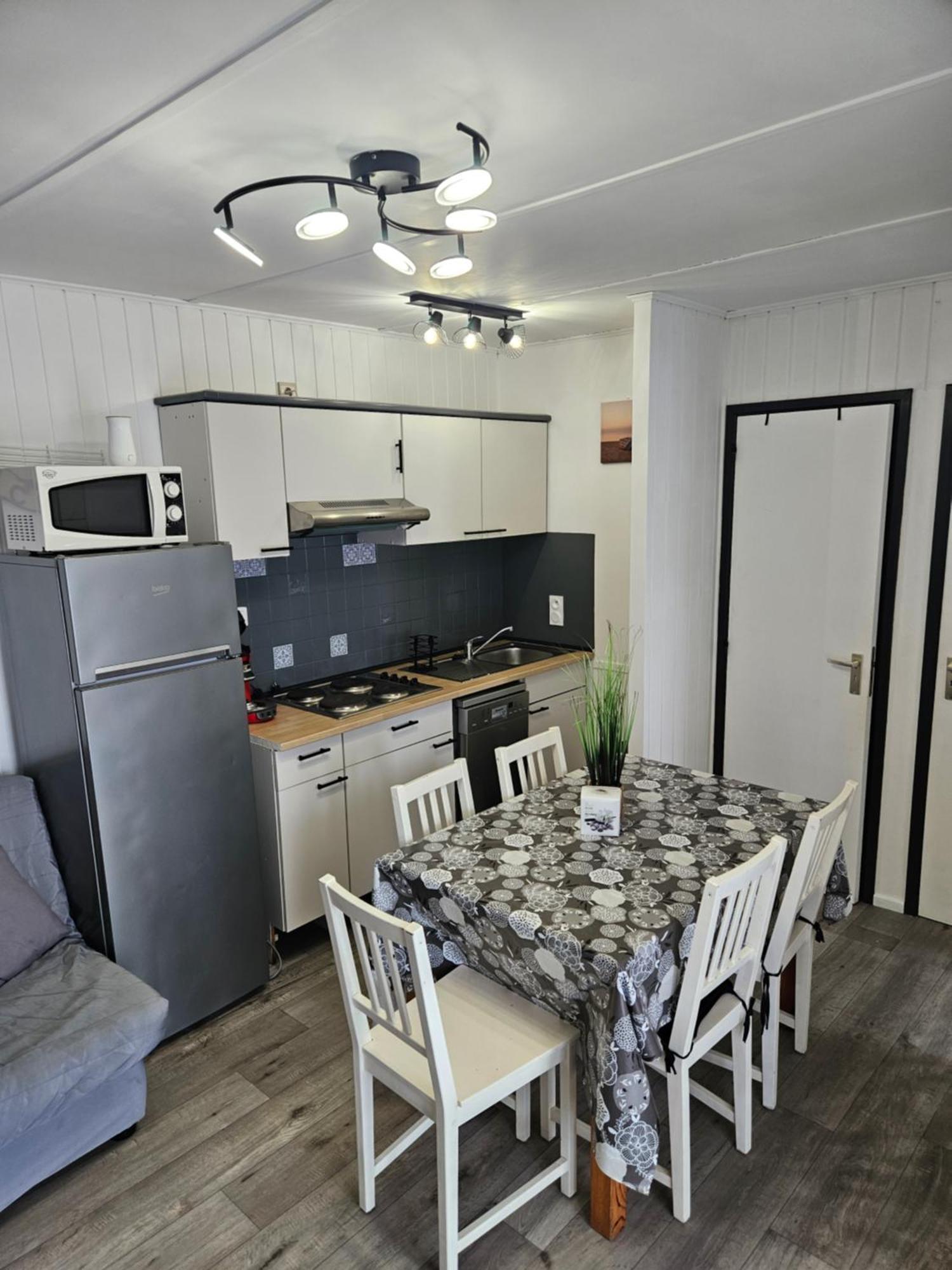 Holiday home Maisonnette 4/6p. Piscines Toboggans Et 200m *